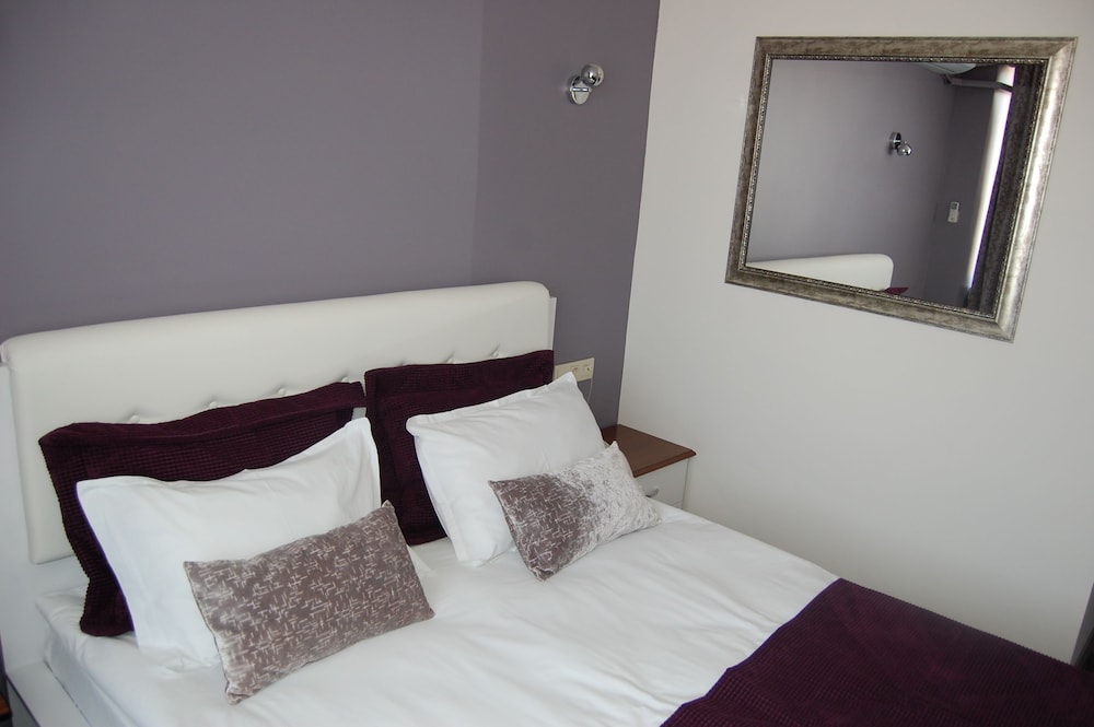 Hande Hotel 20/60