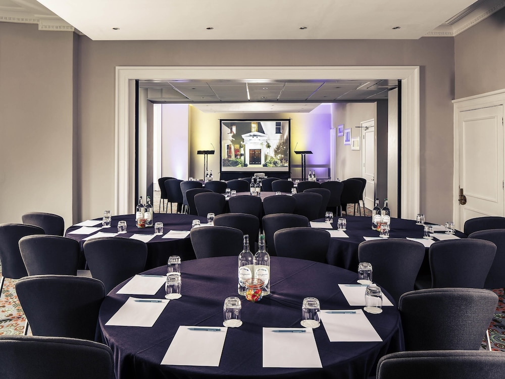 Mercure Gloucester Bowden Hall Hotel 57/70