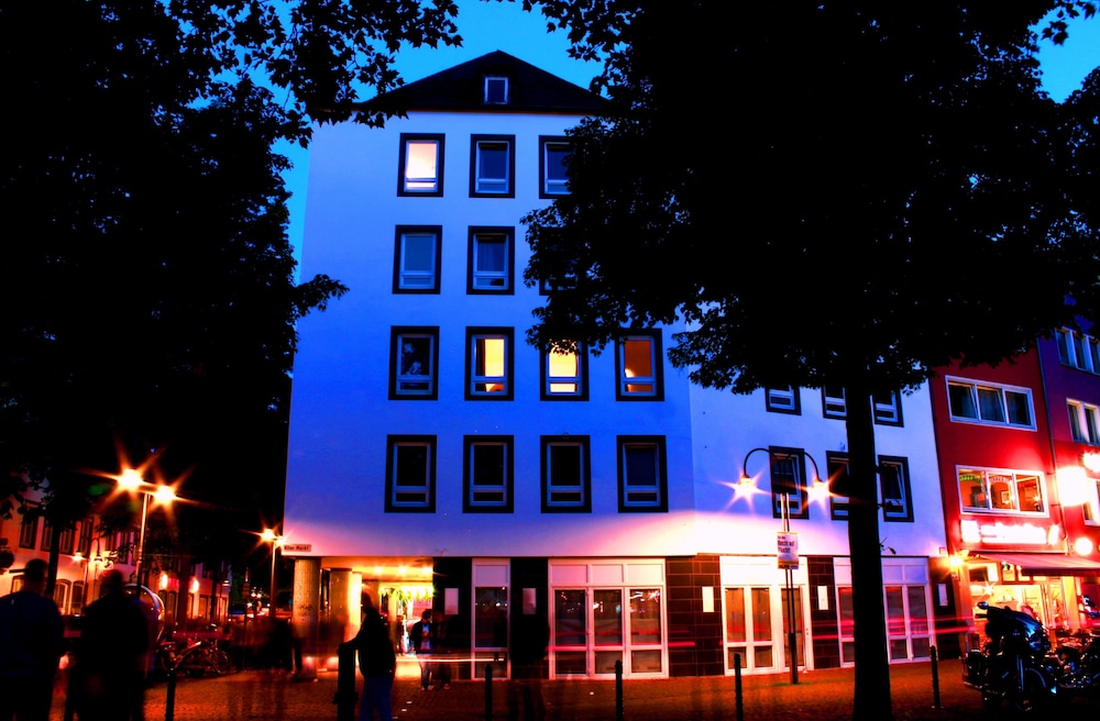 Koncept Hotel Zum Kostbaren Blut 2/42