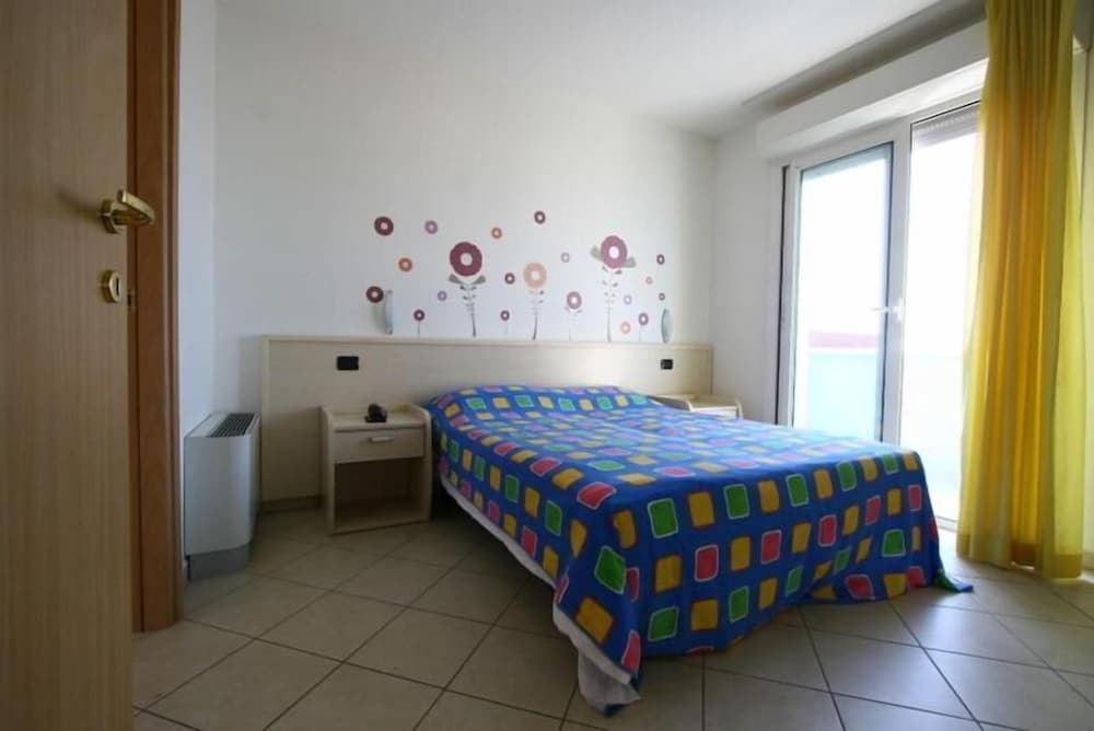 RESIDENCE BEACH PARADISE 16/40