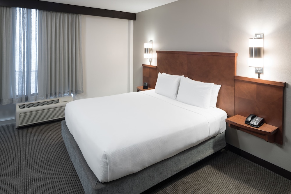 Hyatt Place Jacksonville Airport 13/45