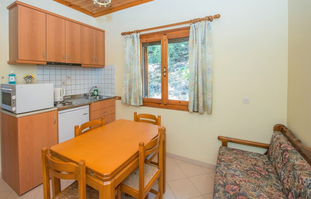 Dionysos Apartments 14/67