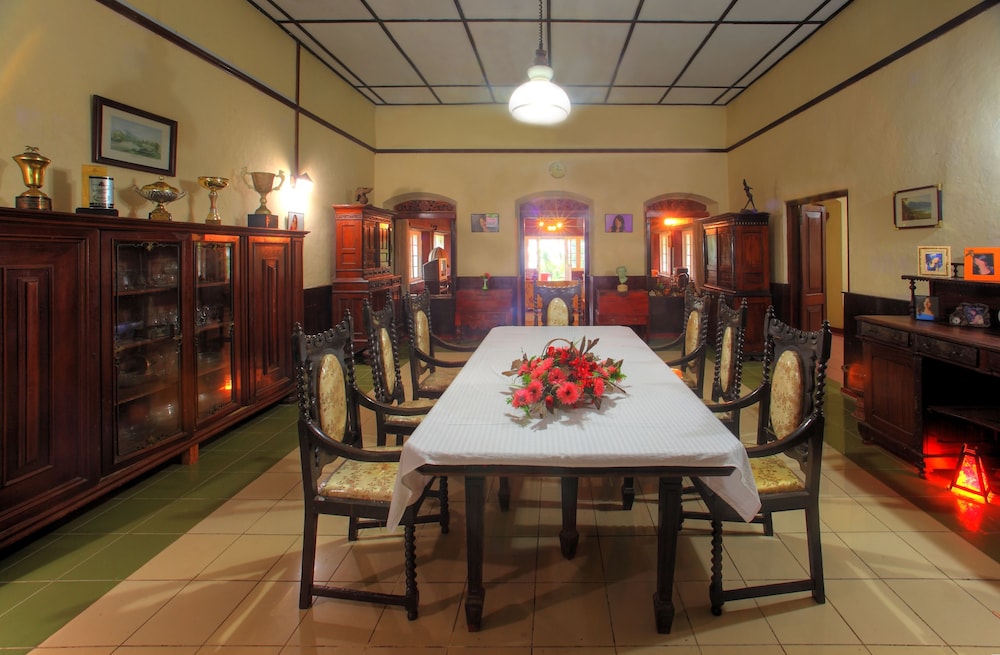 The Bungalow At Pantiya Estate 9/19