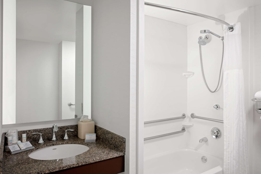 Hilton Garden Inn Atlanta Perimeter Center 14/64