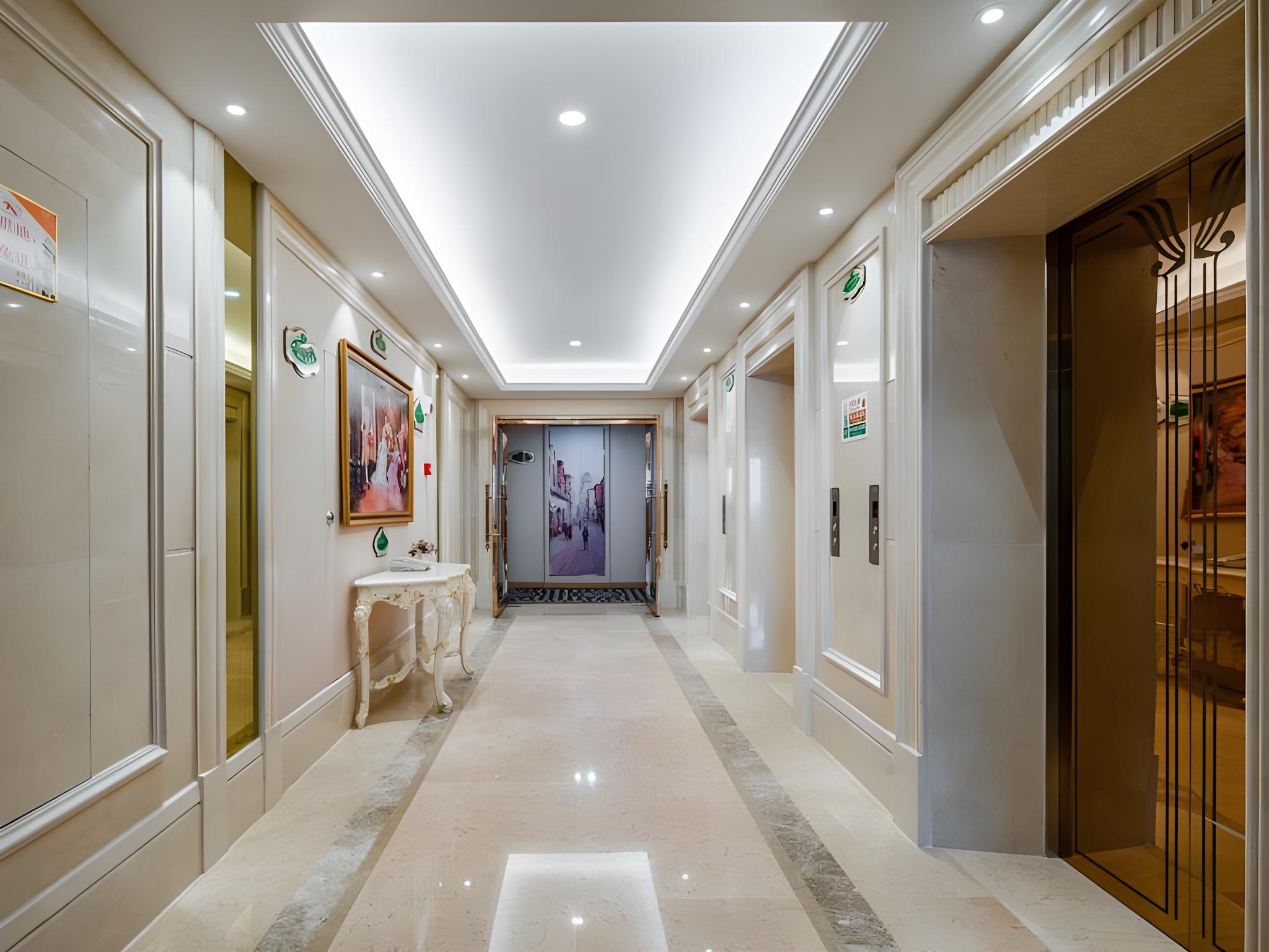 Vienna Hotel (Qujing Railway Station) 16/46
