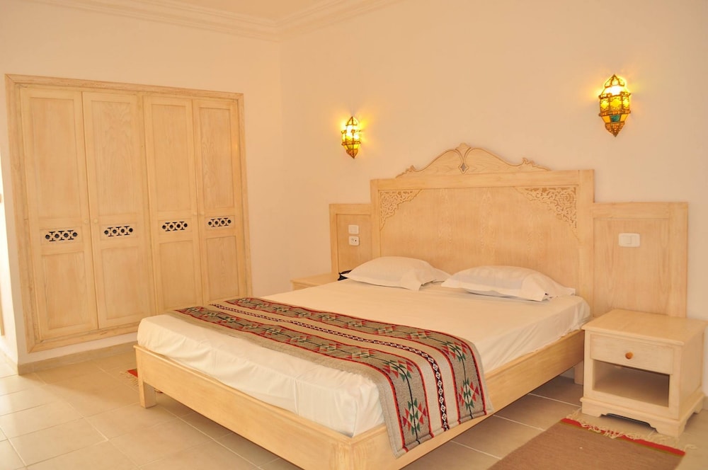 Hotel Zodiac 13/50