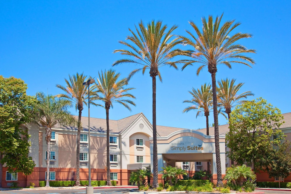 Sonesta Simply Suites Orange County Airport 1/31