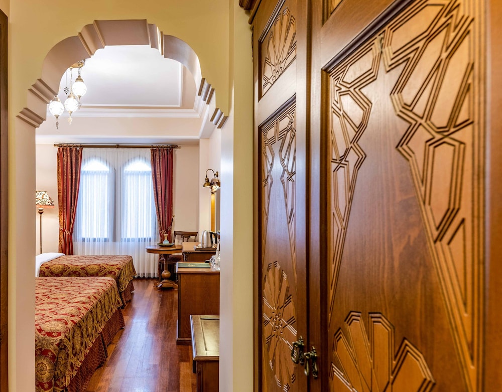 Sultanhan Hotel 37/71