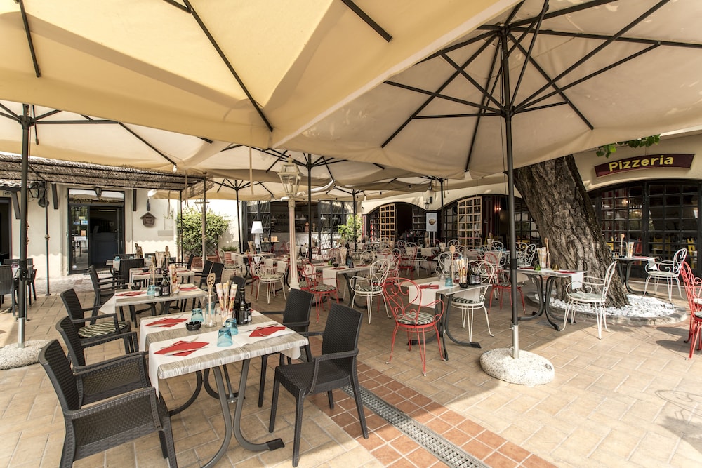 Dogana Hotel 48/65