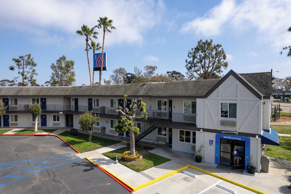 Motel6 San Diego, CA - North 47/61