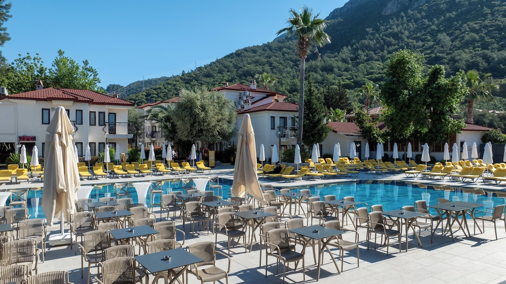 Sundia by Liberty Oludeniz 60/65