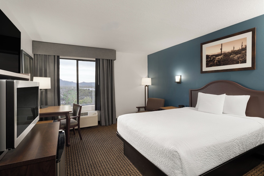 Tombstone Grand Hotel, a Baymont by Wyndham 13/50