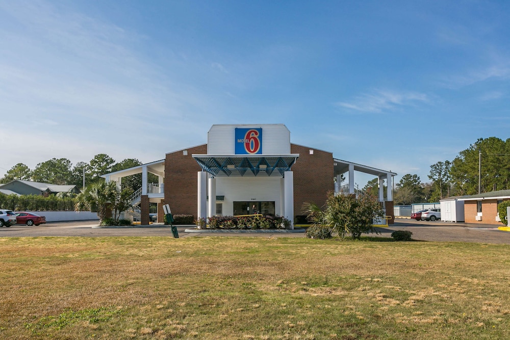 Motel6 Dothan, AL 30/36
