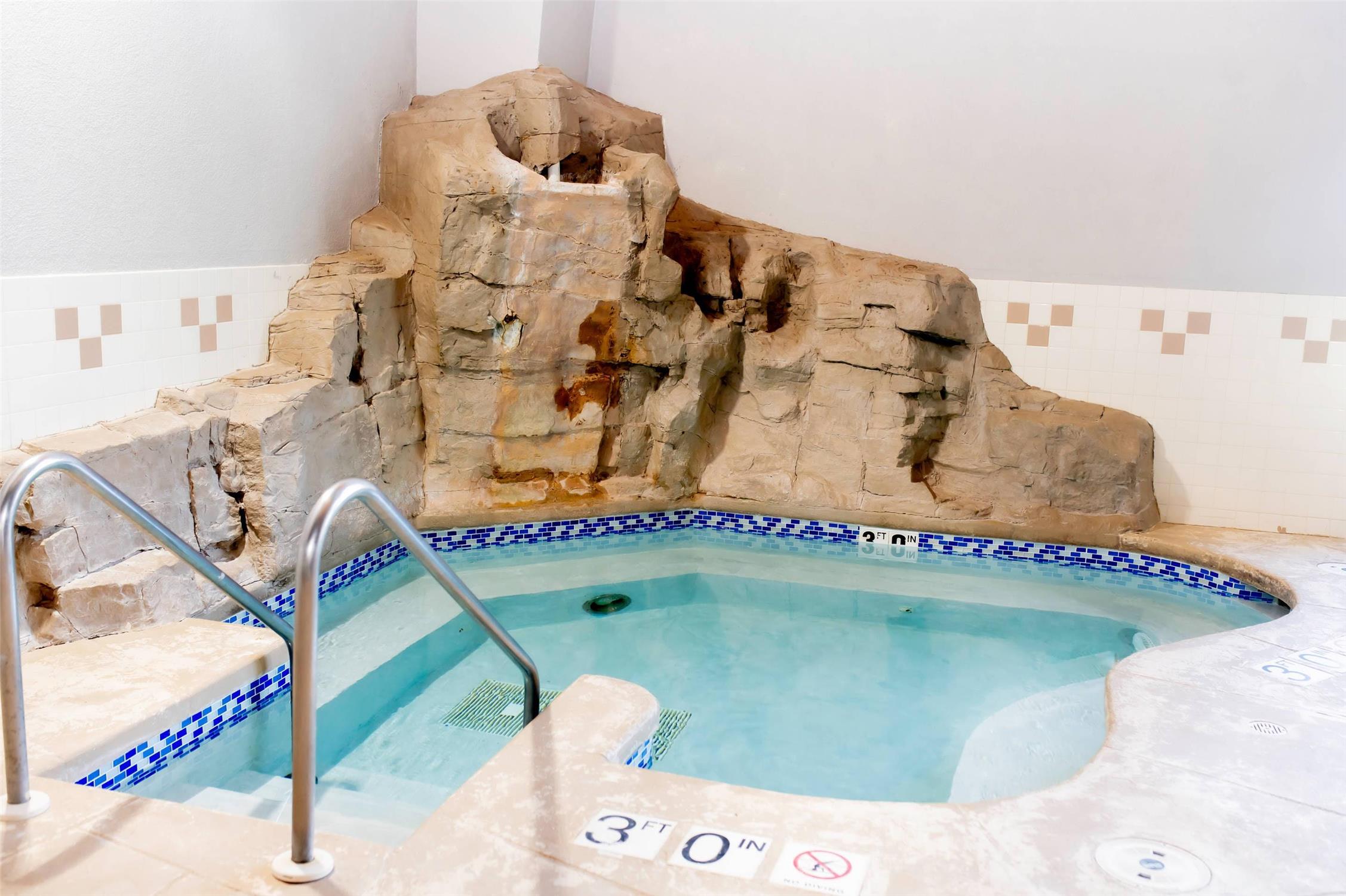 Country Inn and Suites by Radisson Prairie du Chien 20/36