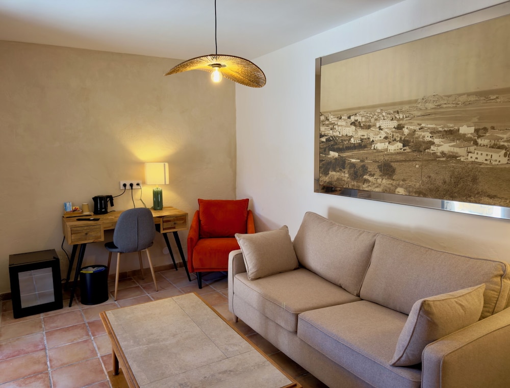 HOTEL CASA ROSSA 49/72
