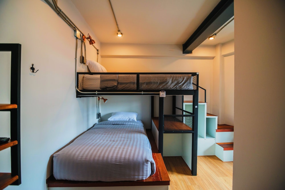 Chernchan Hostel 6/37