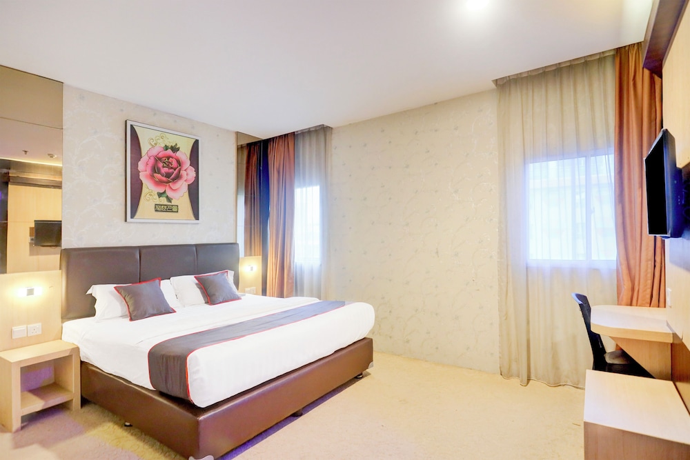 RedDoorz Premium near Grand Batam Mall 19/50