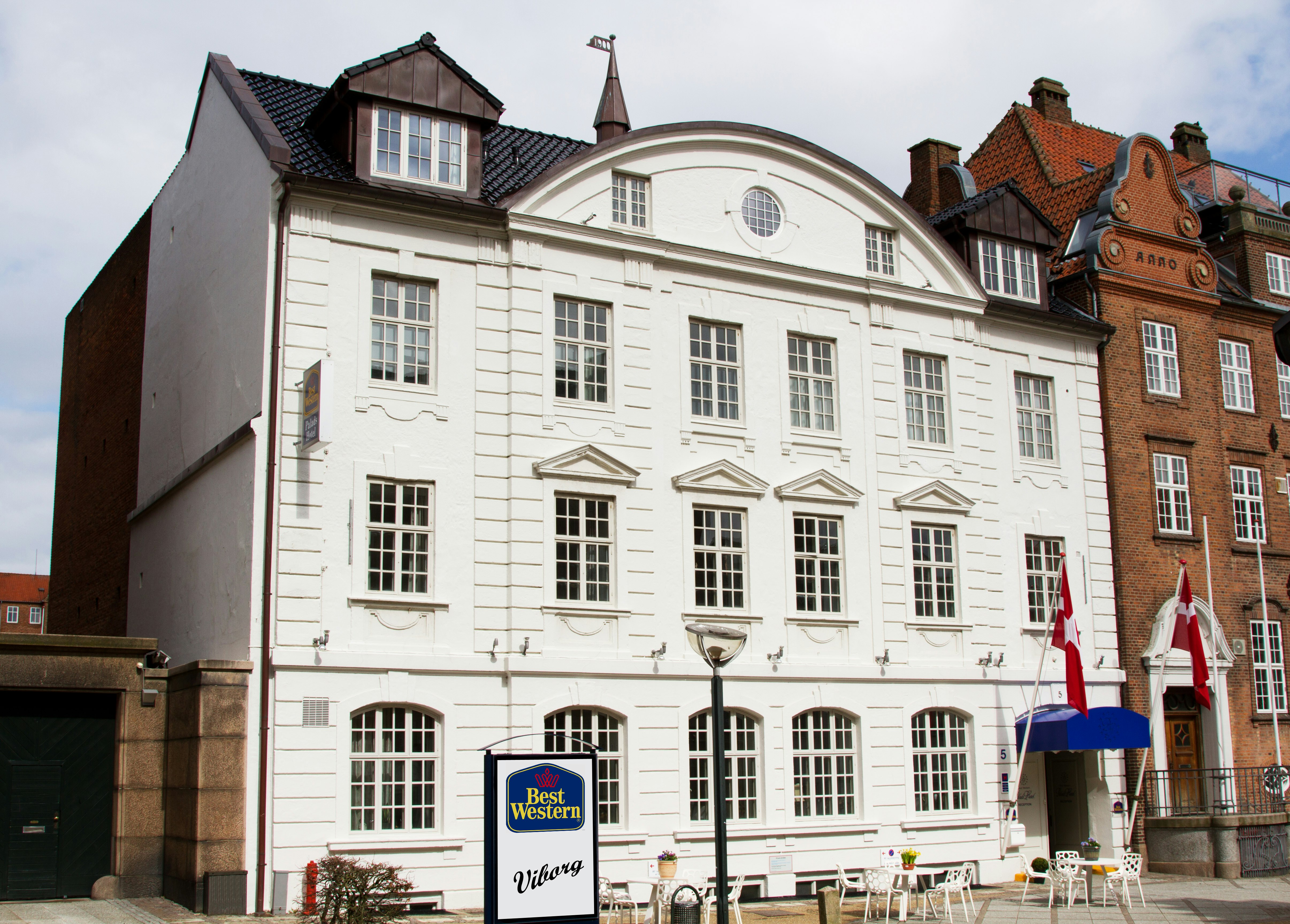 Palads Hotel 4/48
