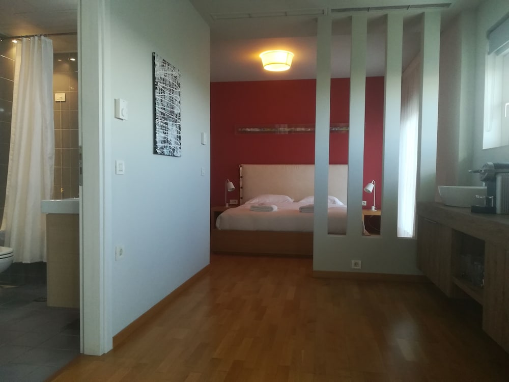 Scale Suites 25/50
