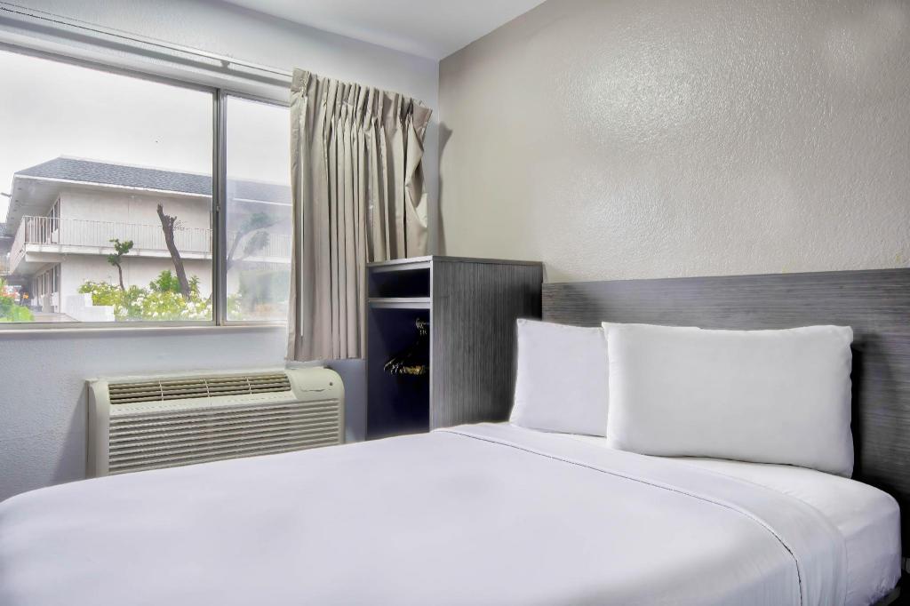 Room at Extended Stays by Silver Key Austin North, AUSTIN - TX