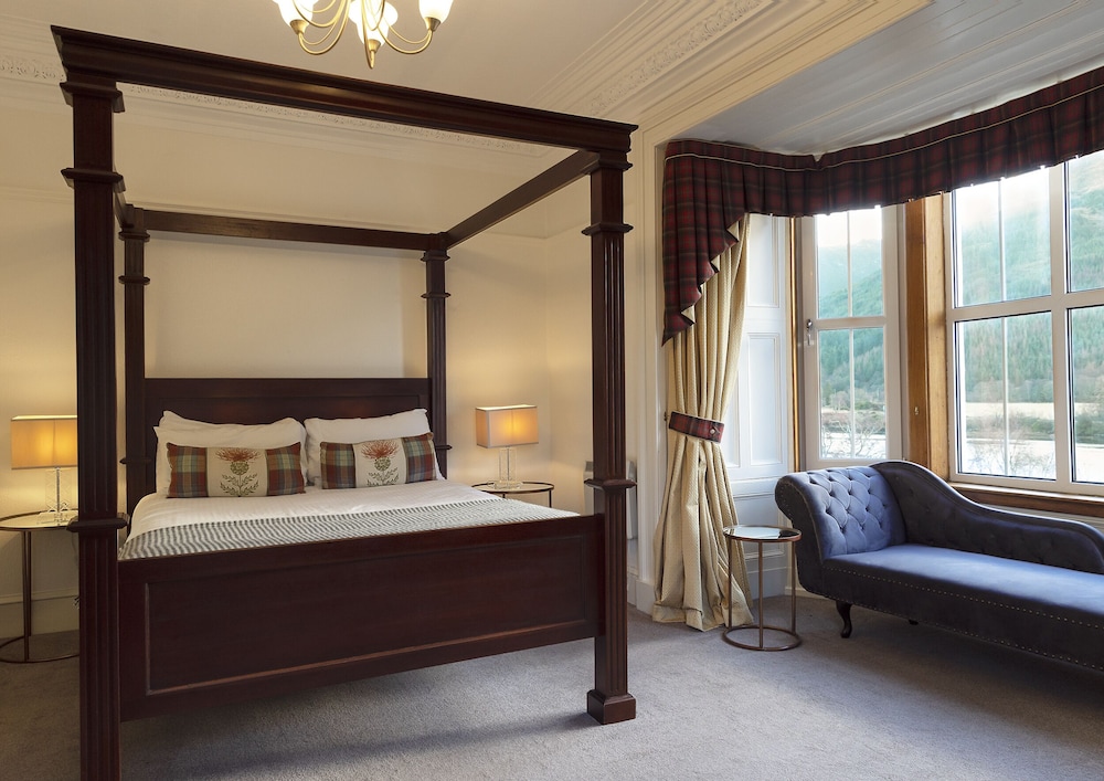 DELUXE, DOUBLE BED