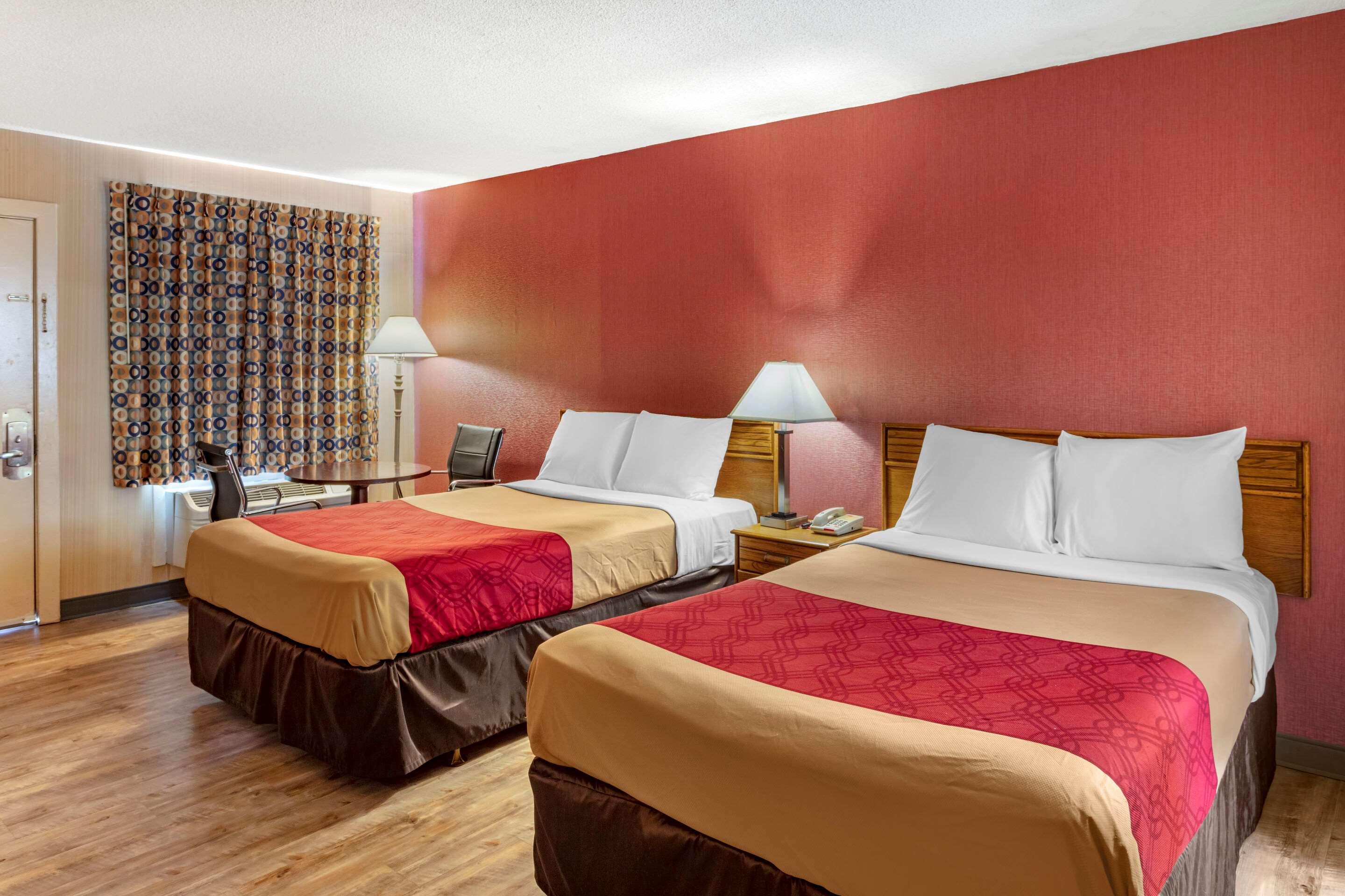Economy Inn East Hartford CT 17/60