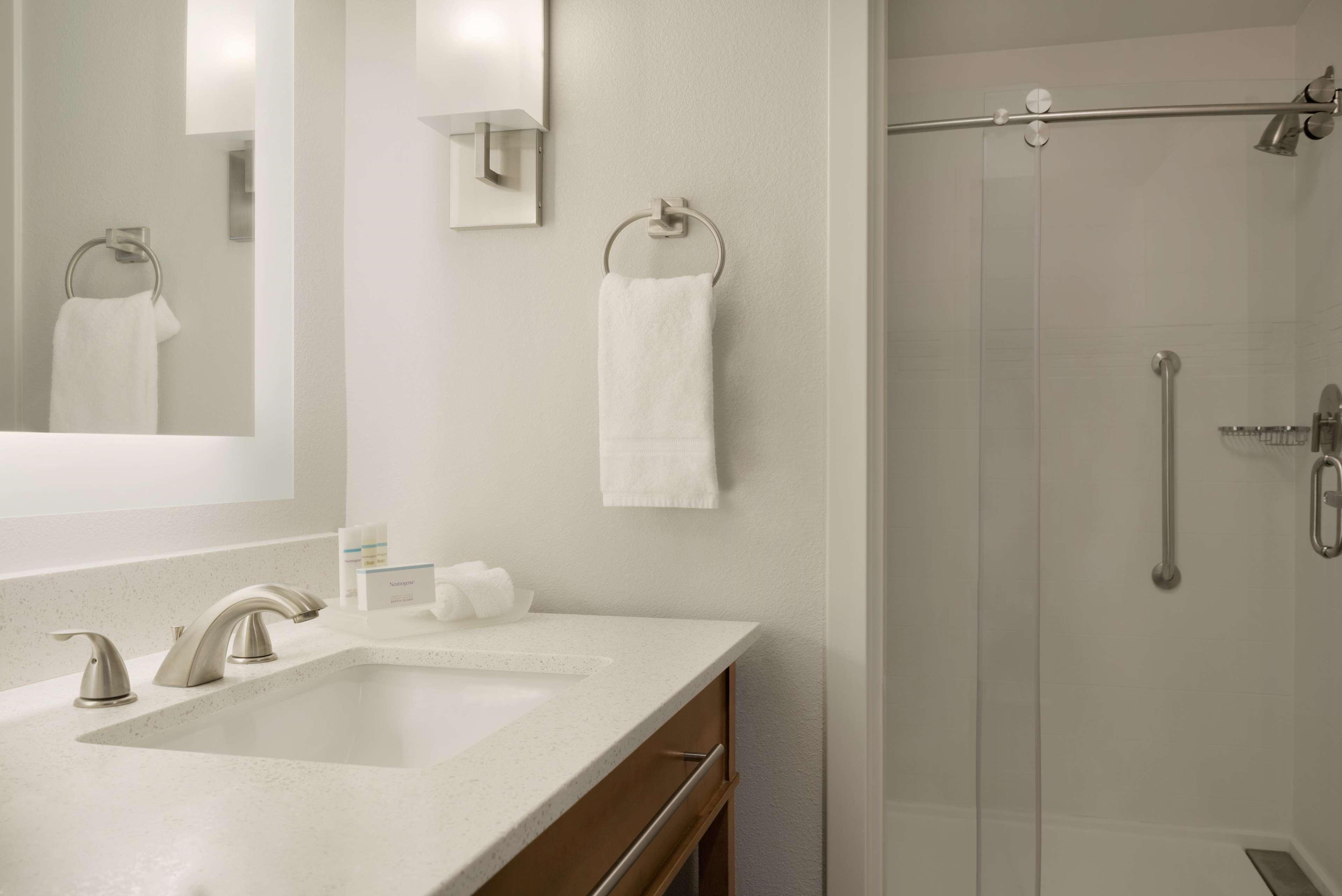 2 Bedrooms, Suite, 1 King or 2 Queen Beds, 2 Bathrooms، Homewood Suites By Hilton Southaven 2/3