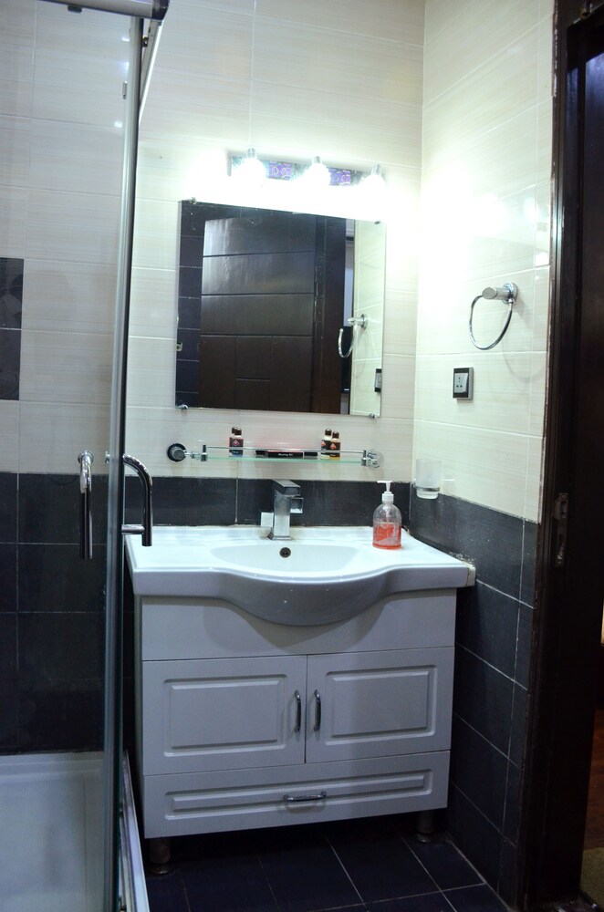 Gofas Lodge 34/34
