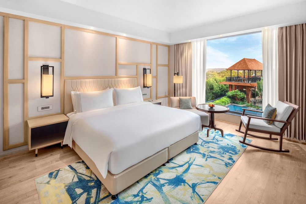 غرفة بسرير كينج بإطلالة على الفناء، The Westin Goa 4/16
