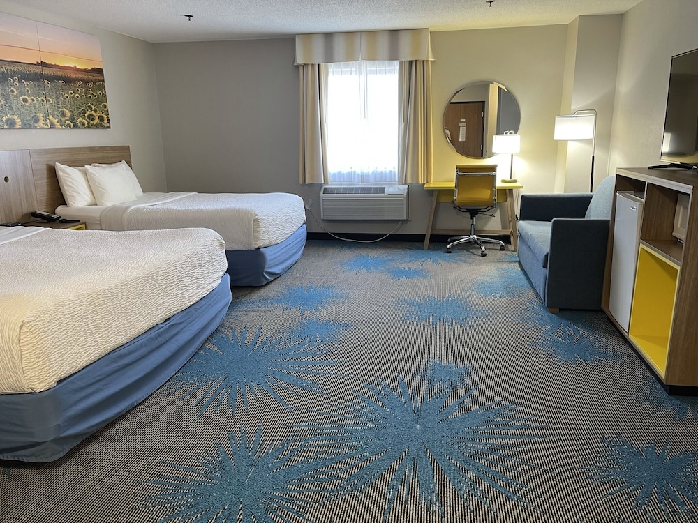 Days Inn by Wyndham Colby 13/32