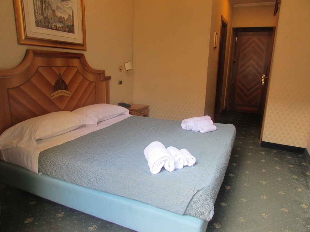 Hotel Les Chambres D Apos Or 22/50