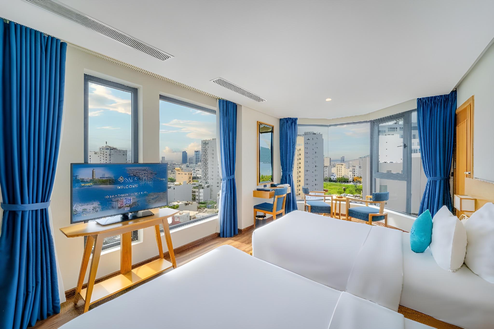 Family Suite, Family