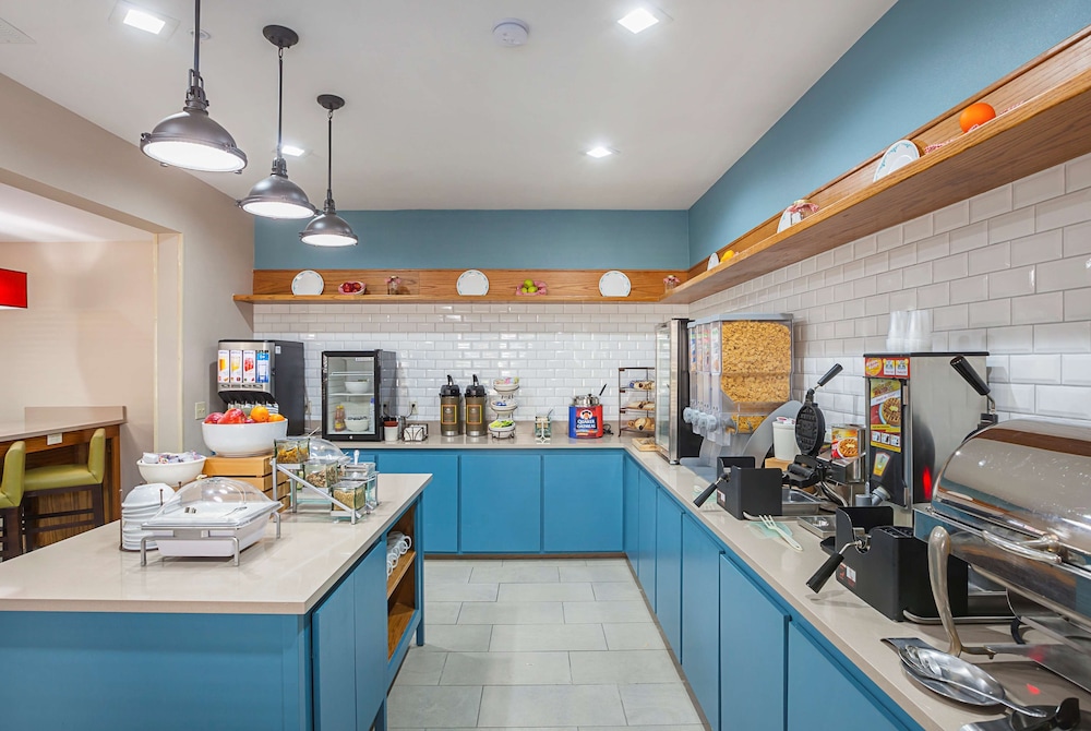 SureStay by Best Western Lewisville Dallas 36/47
