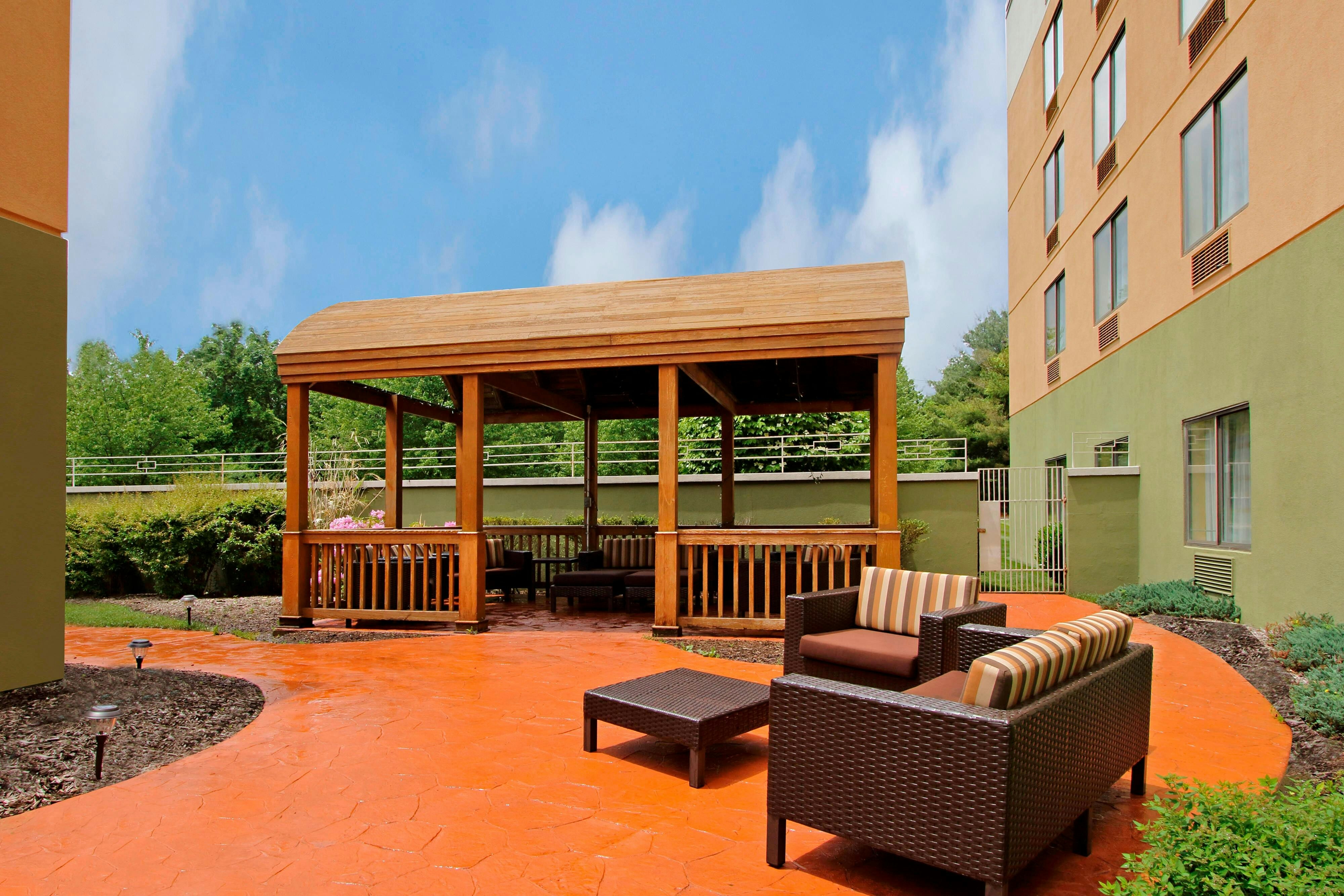 Courtyard Rockaway Mt Arlington 20/23