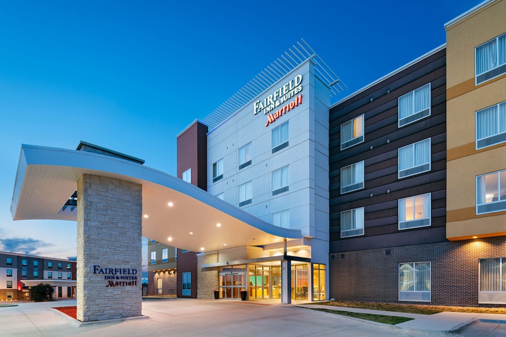 Fairfield Inn And Suites By Marriott Lincoln Airport 40/45