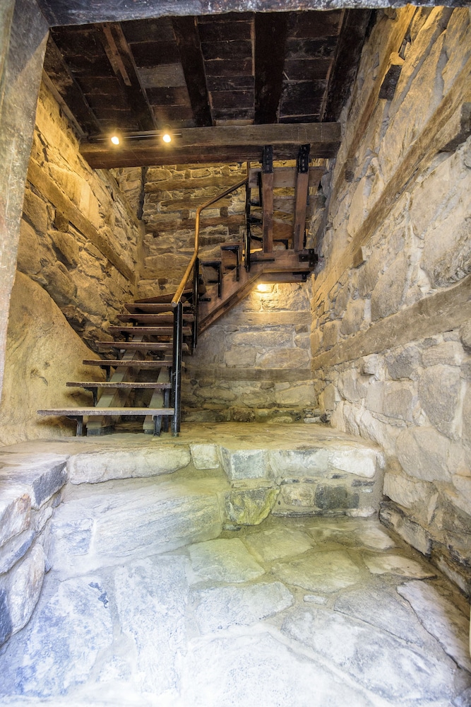 Serena Shigar Fort Residence 24/55