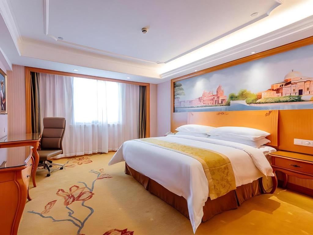 Vienna International Hotel (Shanghai Dishui Lake Lingang New City) 17/64