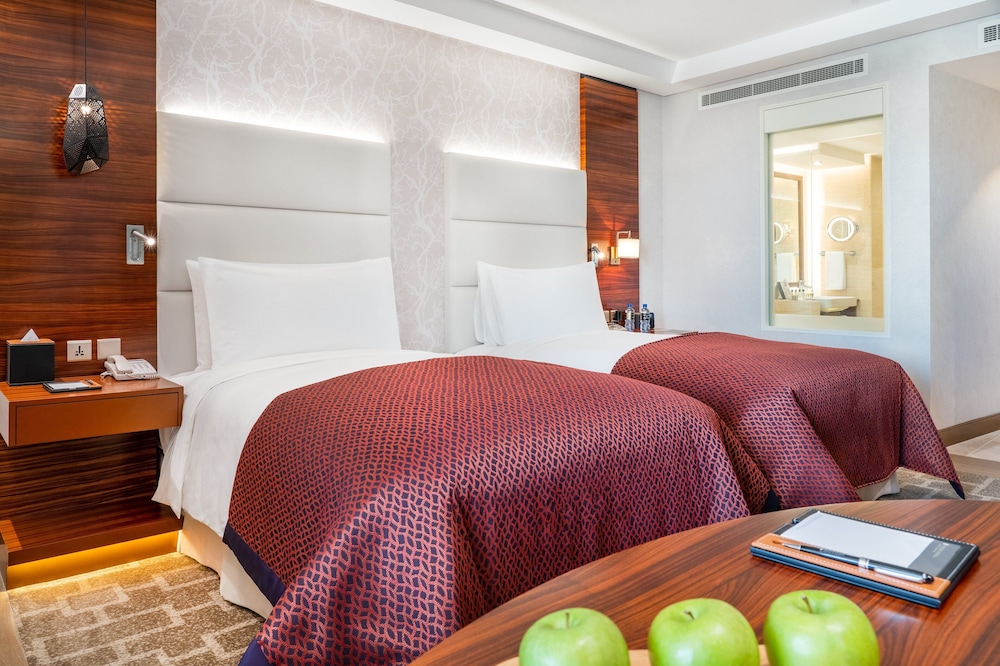 InterContinental Bahrain by IHG 50/77