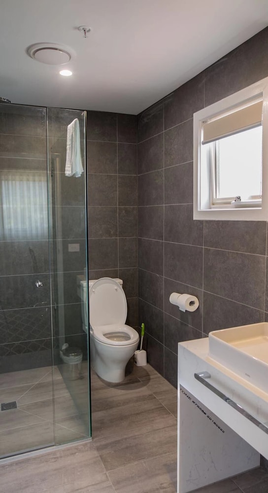 Standard, Quadruple, 2 Queen Beds, Odyssey Apollo Bay 5/6