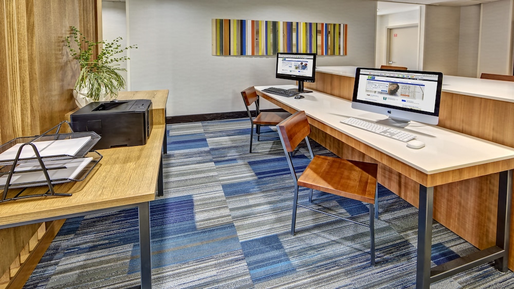 Holiday Inn Express Hotel Suites Cookeville 66/73
