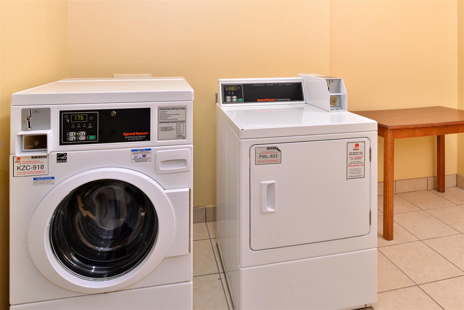 Americas Best Value Inn Seymour 19/26