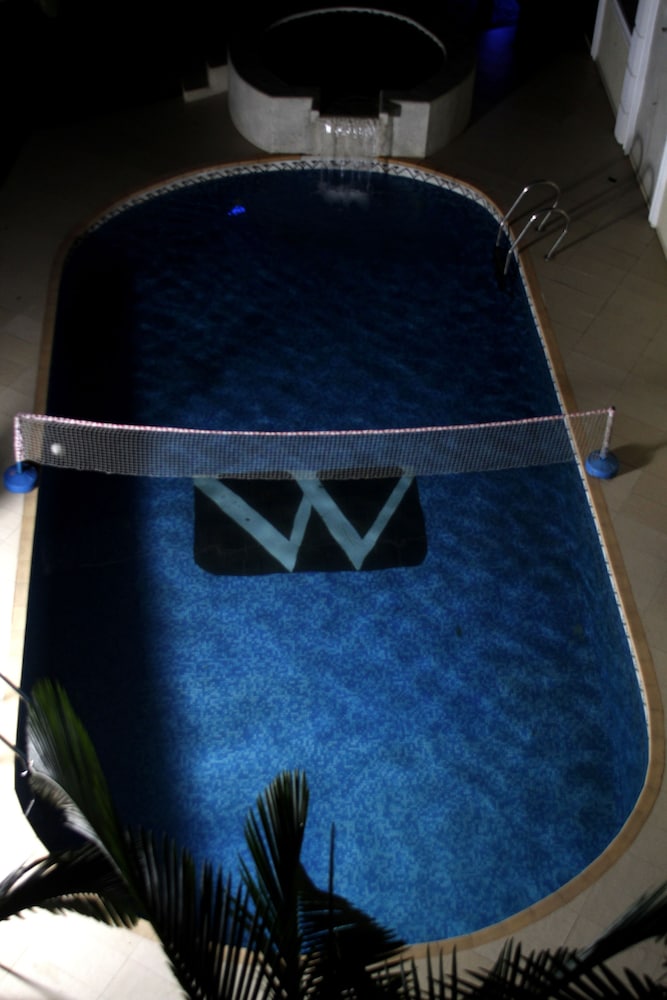 The W Hotel 5/63