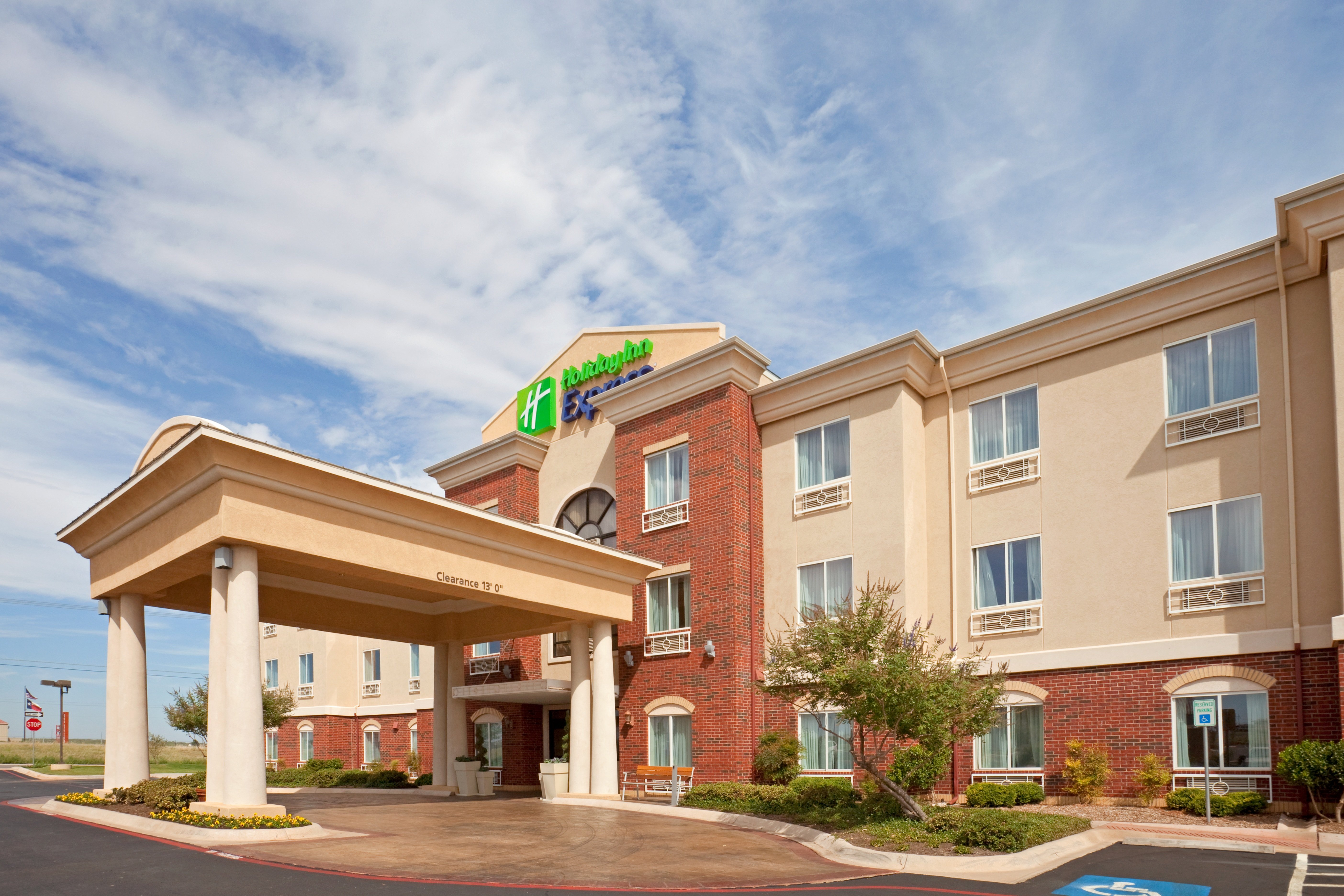 Holiday Inn Express Hotel Suites San Angelo 57/58