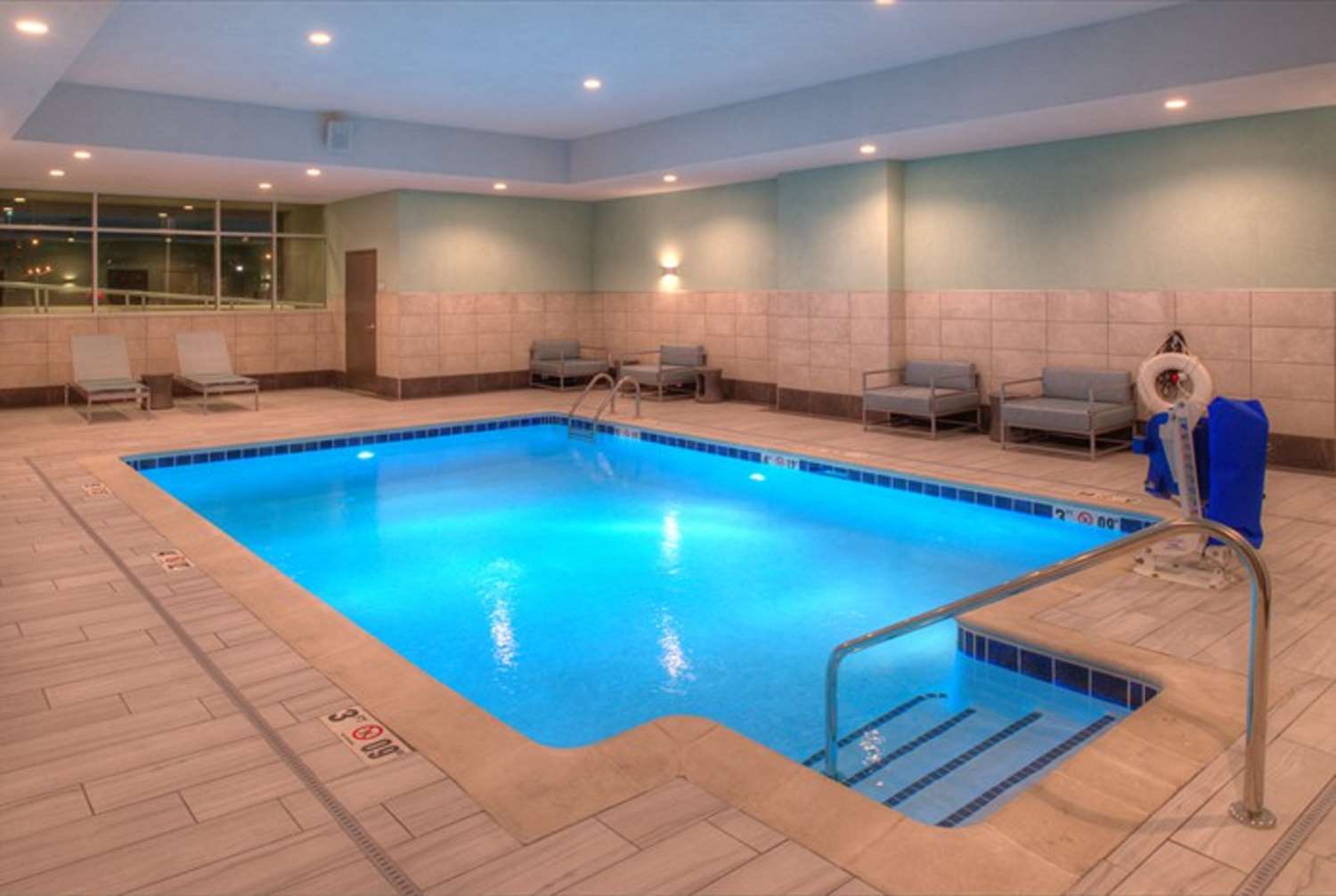 swimming pool spa