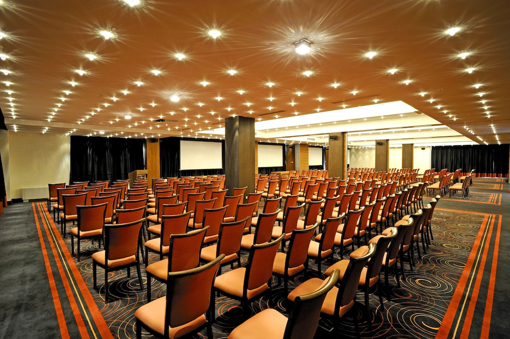 Movenpick Hotel Sarajevo 69/77