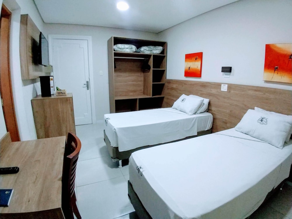 Hotel Itamarati 10/50