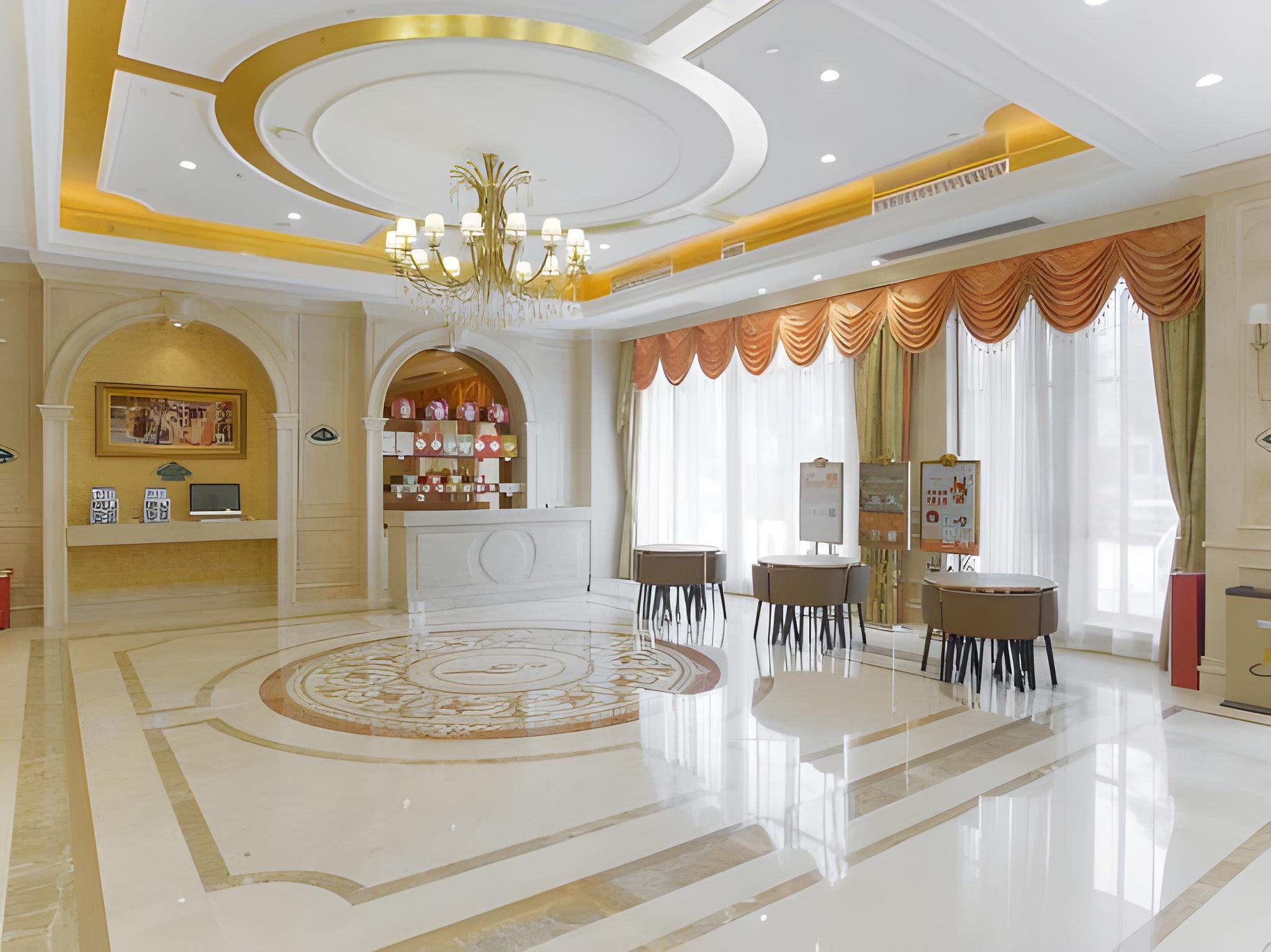 Vienna Hotel (Huizhou Luofu Mountain Scenic Area) 19/61