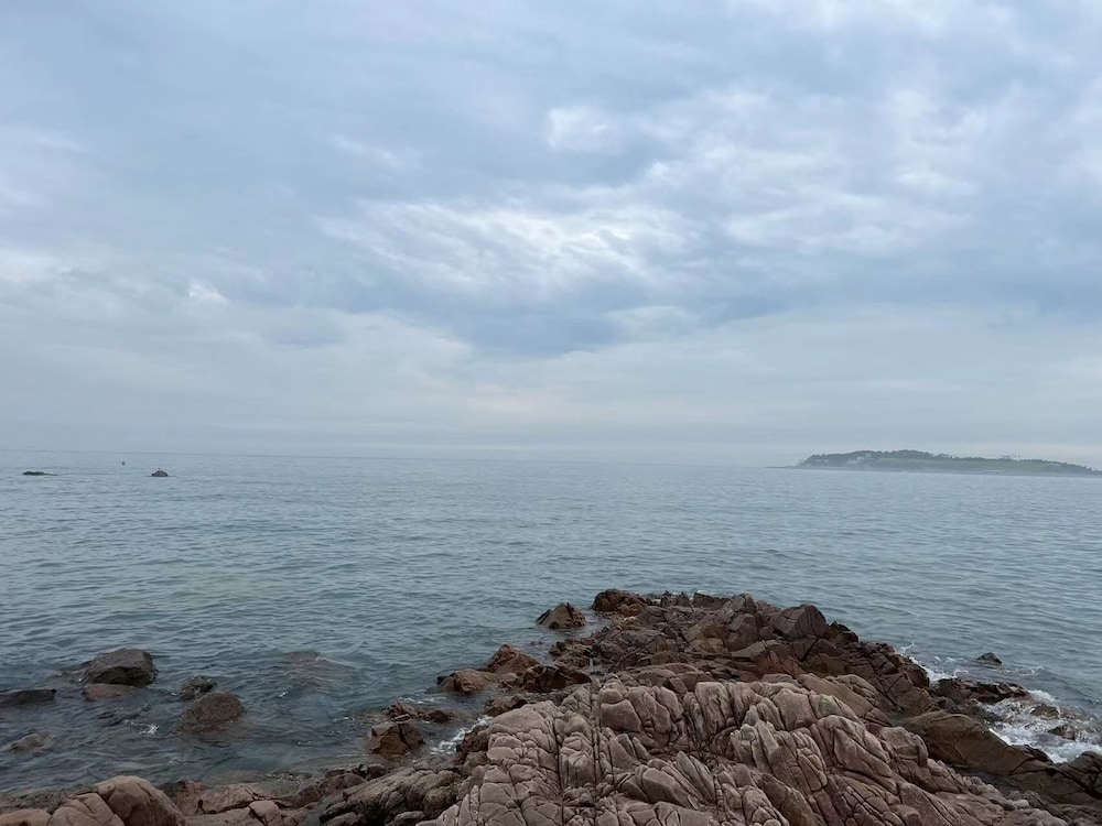 Mercure Qingdao Zhanqiao 44/46