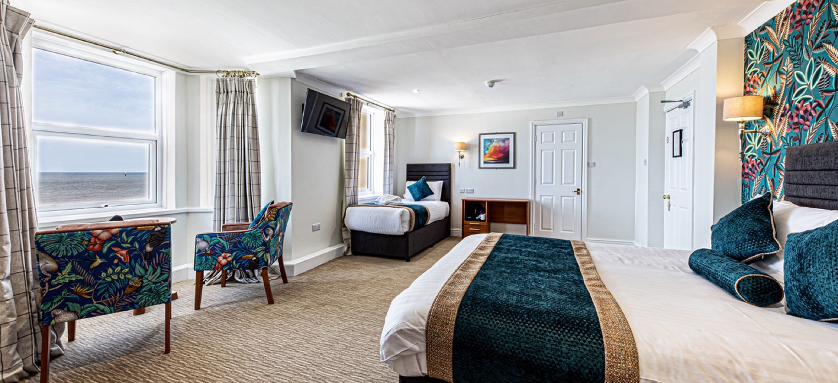The Beaches Hotel 74/100