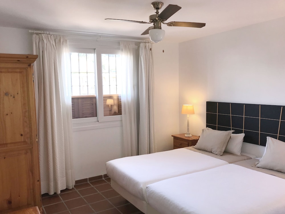 Apartamentos Turisticos La Mundial 14/48